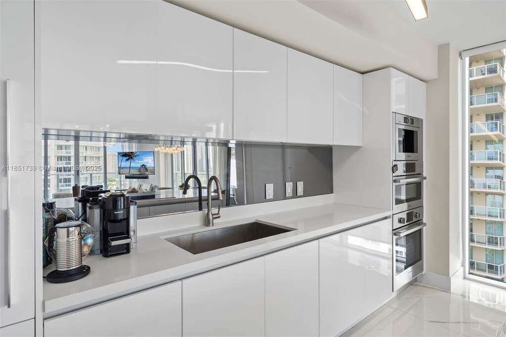 3 Bedroom Apartment/Flat's Image 5