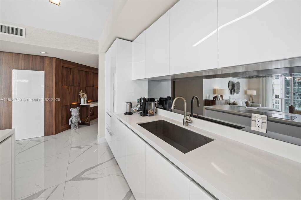 3 Bedroom Apartment/Flat's Image 6
