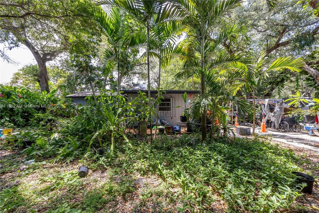 1 Bedroom Single Family Home/House's Image 10