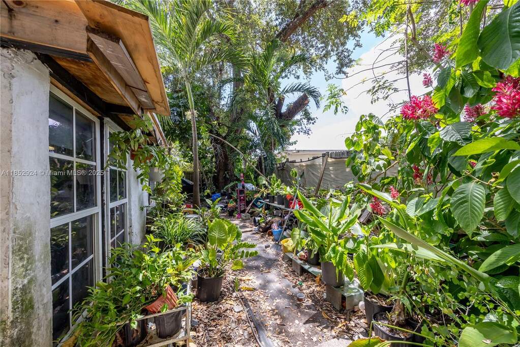 1 Bedroom Single Family Home/House's Image 11