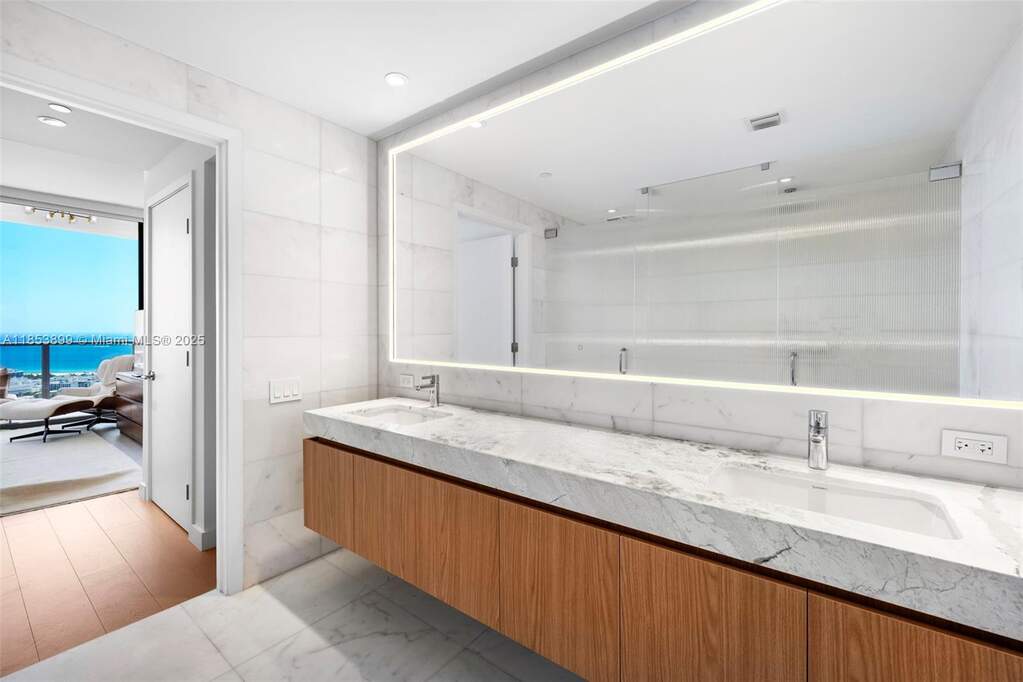 2 Bedroom Apartment/Flat's Image 12