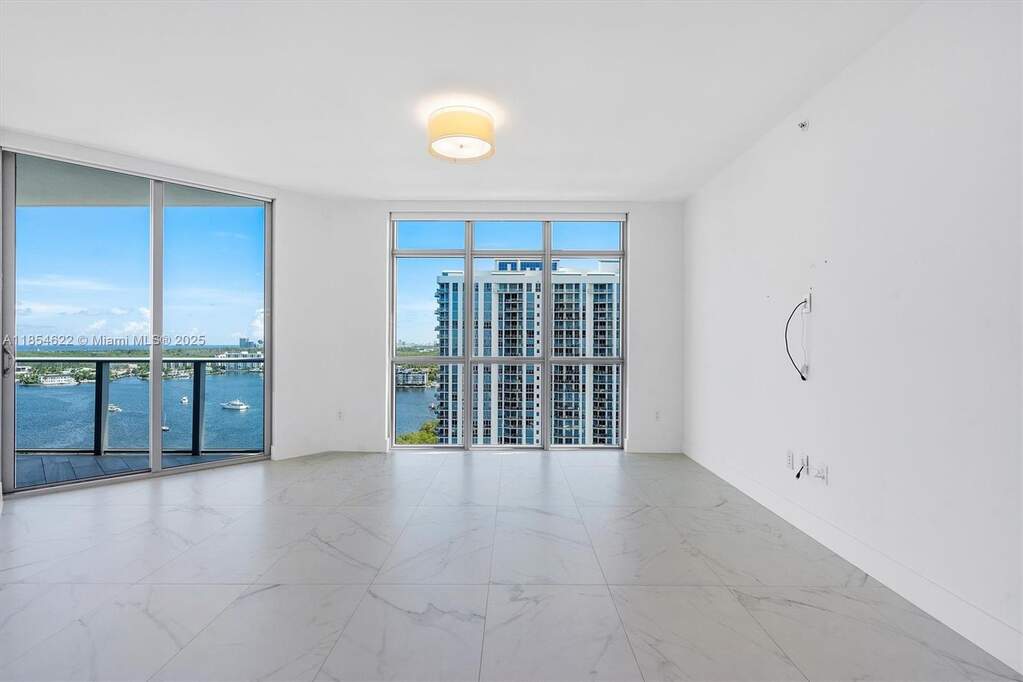 2 Bedroom Apartment/Flat's Image 8
