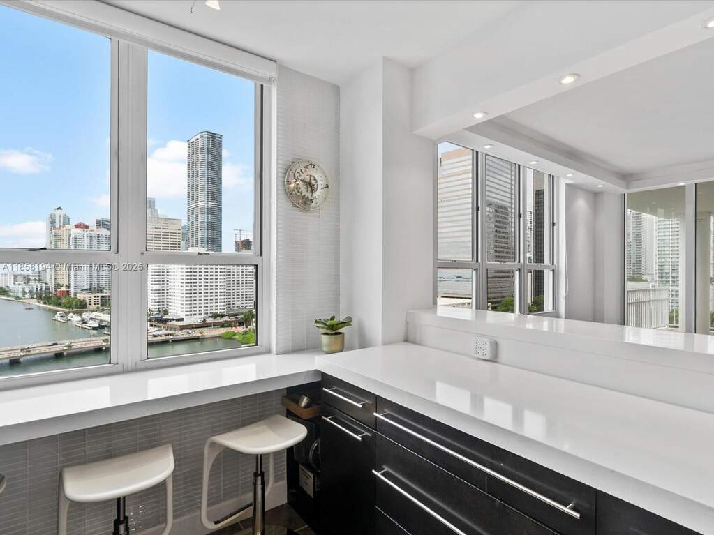 3 Bedroom Apartment/Flat's Image 7