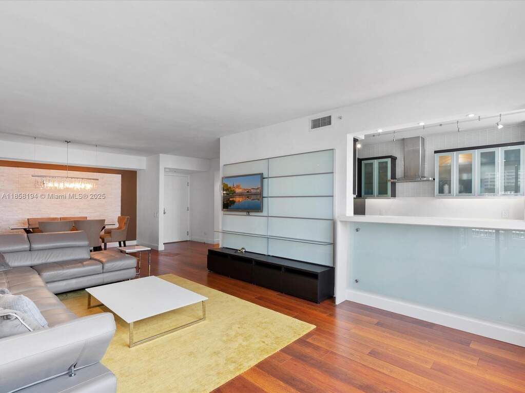 3 Bedroom Apartment/Flat's Image 17