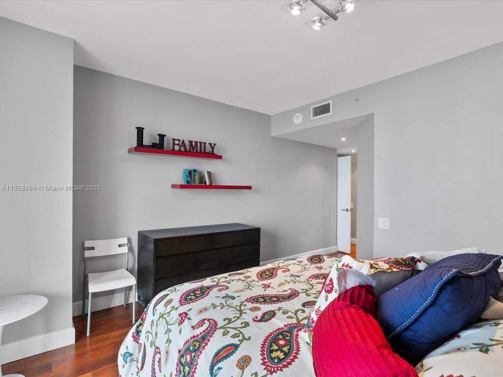 3 Bedroom Apartment/Flat's Image 30