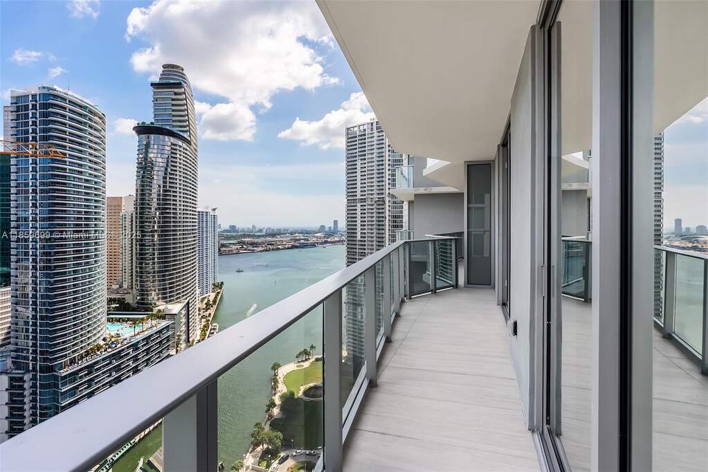 Apartment/Flat's Image 11
