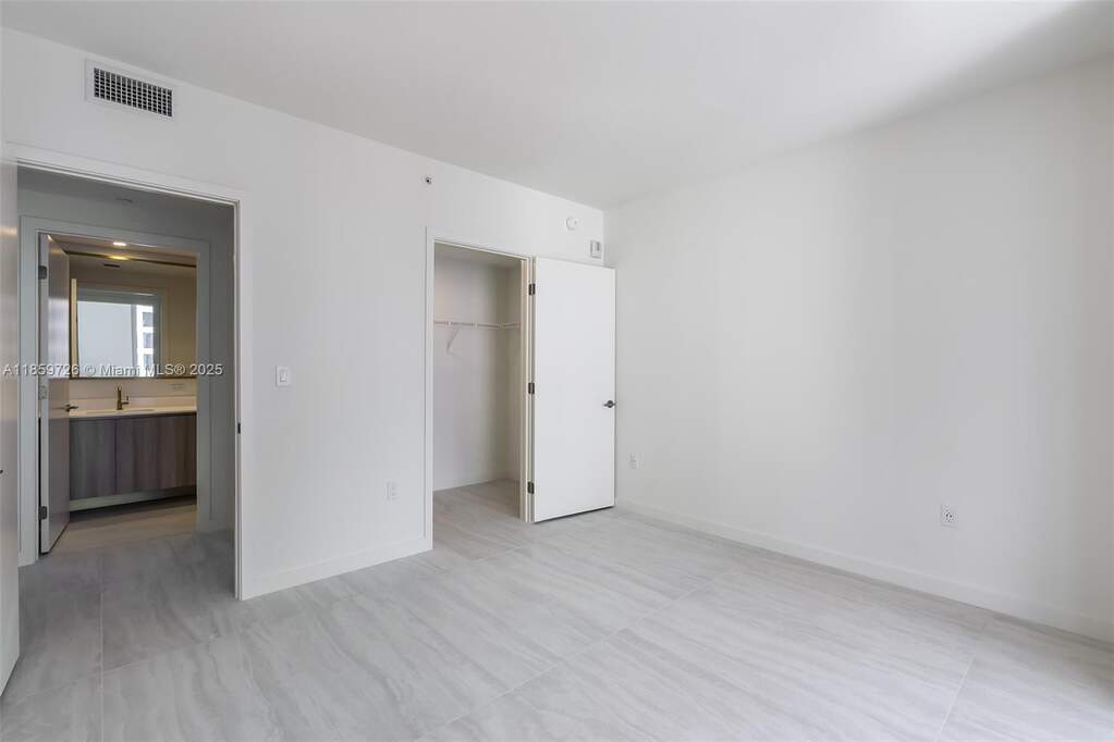 Apartment/Flat's Image 56