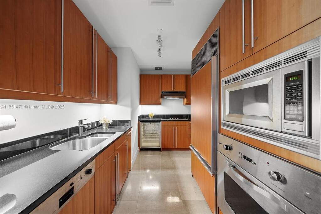 1 Bedroom Apartment/Flat's Image 3