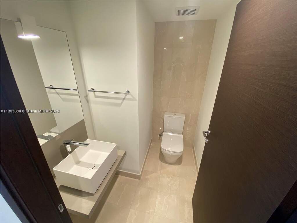 1 Bedroom Apartment/Flat's Image 7