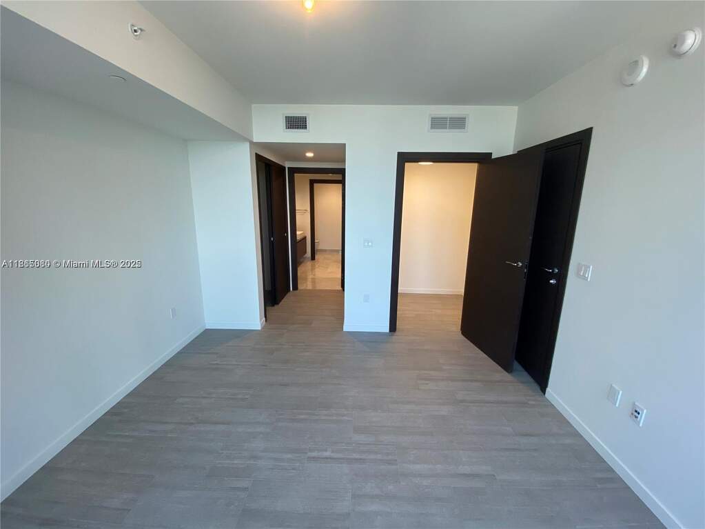 1 Bedroom Apartment/Flat's Image 3