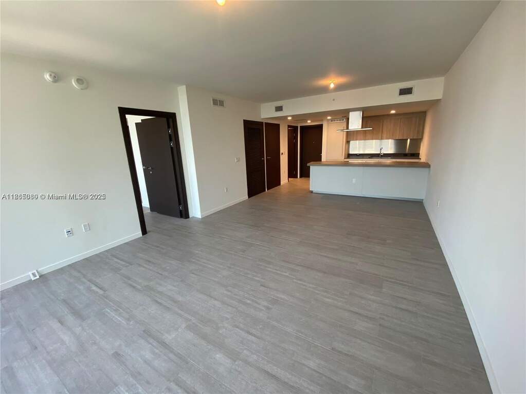 1 Bedroom Apartment/Flat's Image 6