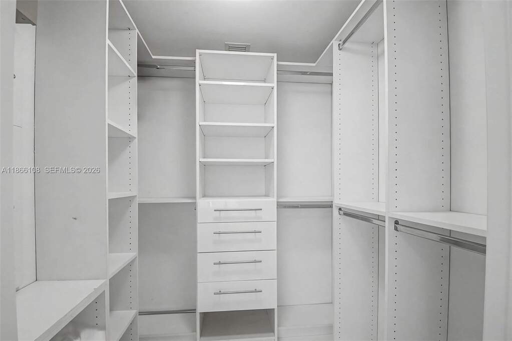 2 Bedroom Apartment/Flat's Image 18
