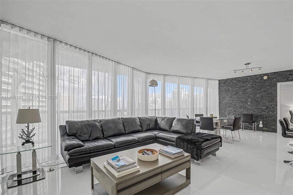2 Bedroom Apartment/Flat's Image 5