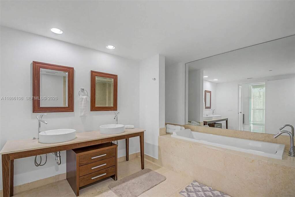 2 Bedroom Apartment/Flat's Image 6