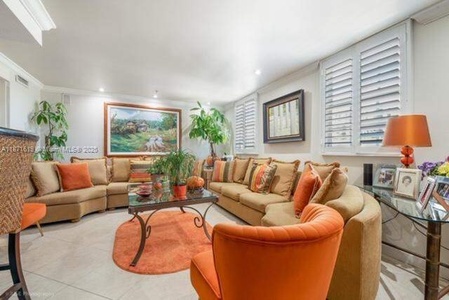3 Bedroom Apartment/Flat's Image 3