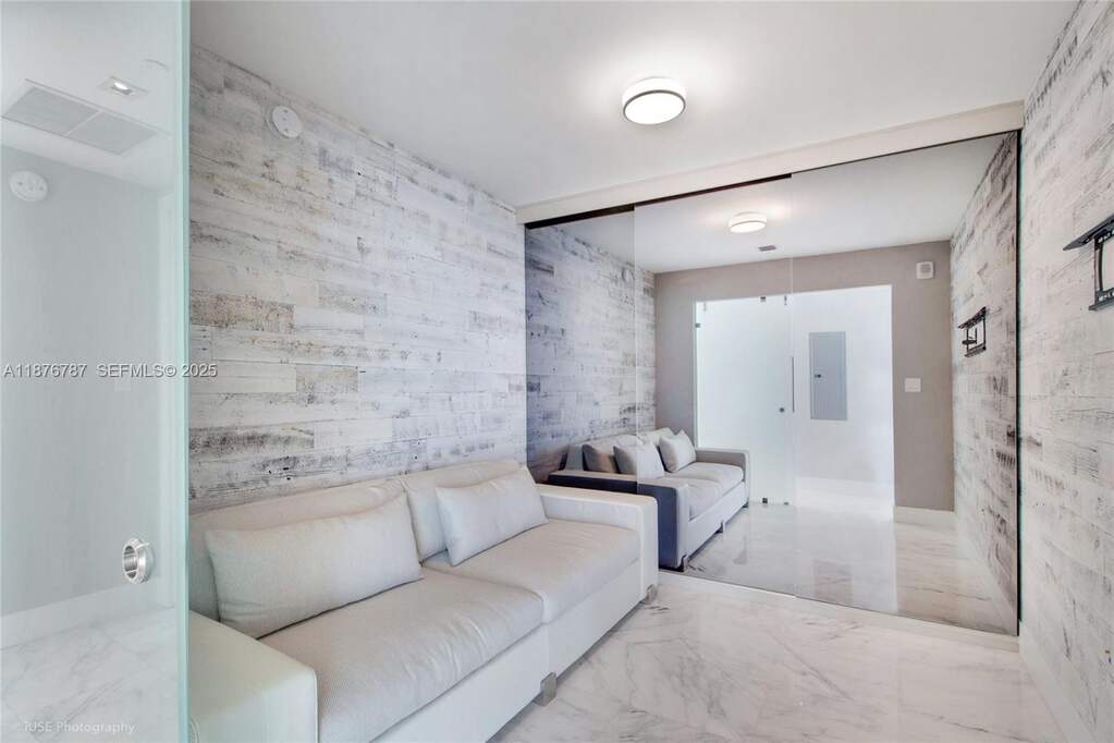 2 Bedroom Apartment/Flat's Image 9
