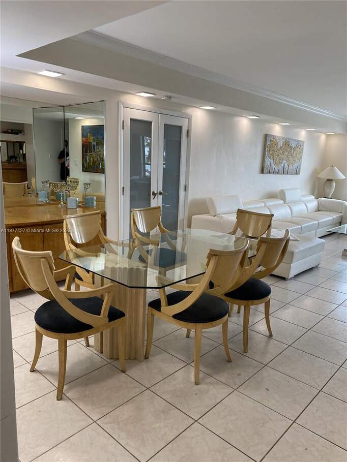 2 Bedroom Apartment/Flat's Image 3