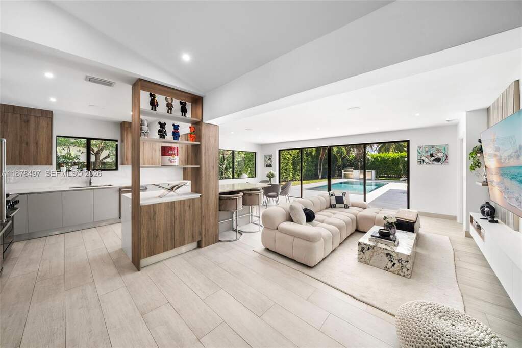 4 Bedroom Single Family Home/House's Image 8