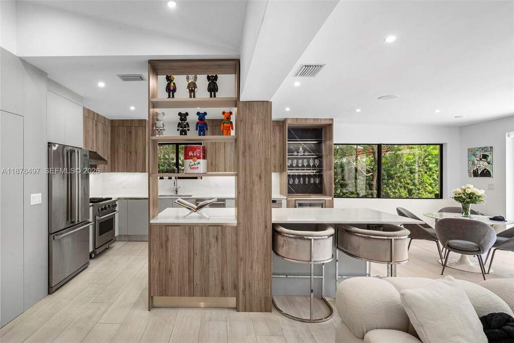 4 Bedroom Single Family Home/House's Image 11
