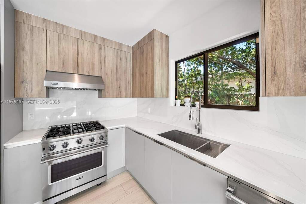 4 Bedroom Single Family Home/House's Image 13