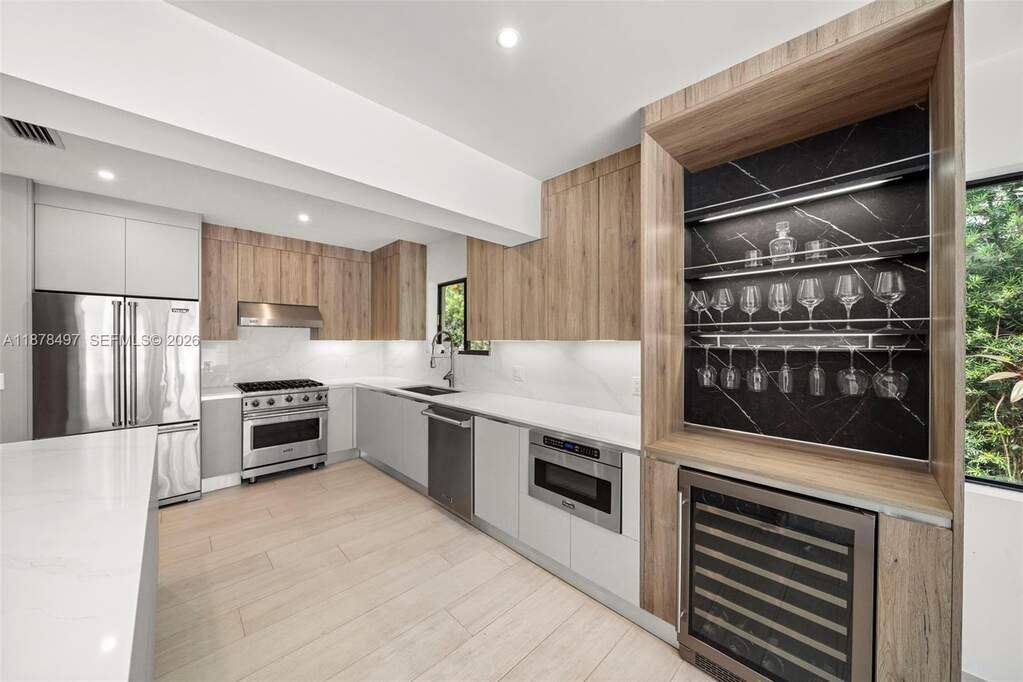 4 Bedroom Single Family Home/House's Image 15