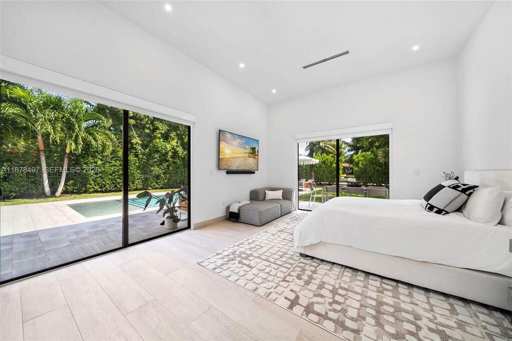 4 Bedroom Single Family Home/House's Image 22