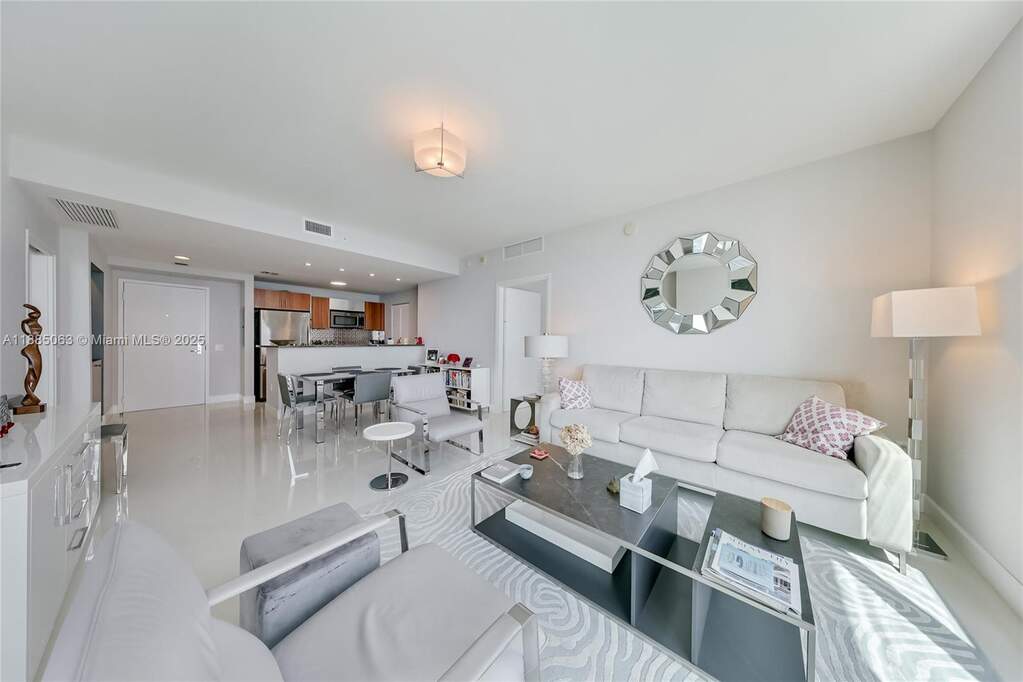 2 Bedroom Apartment/Flat's Image 3