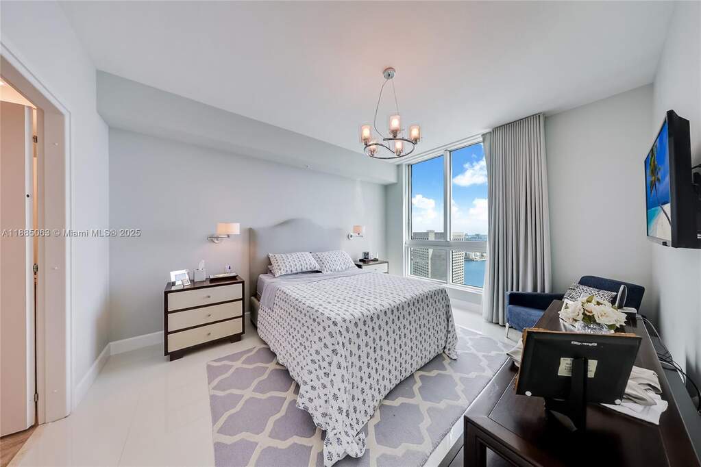 2 Bedroom Apartment/Flat's Image 4