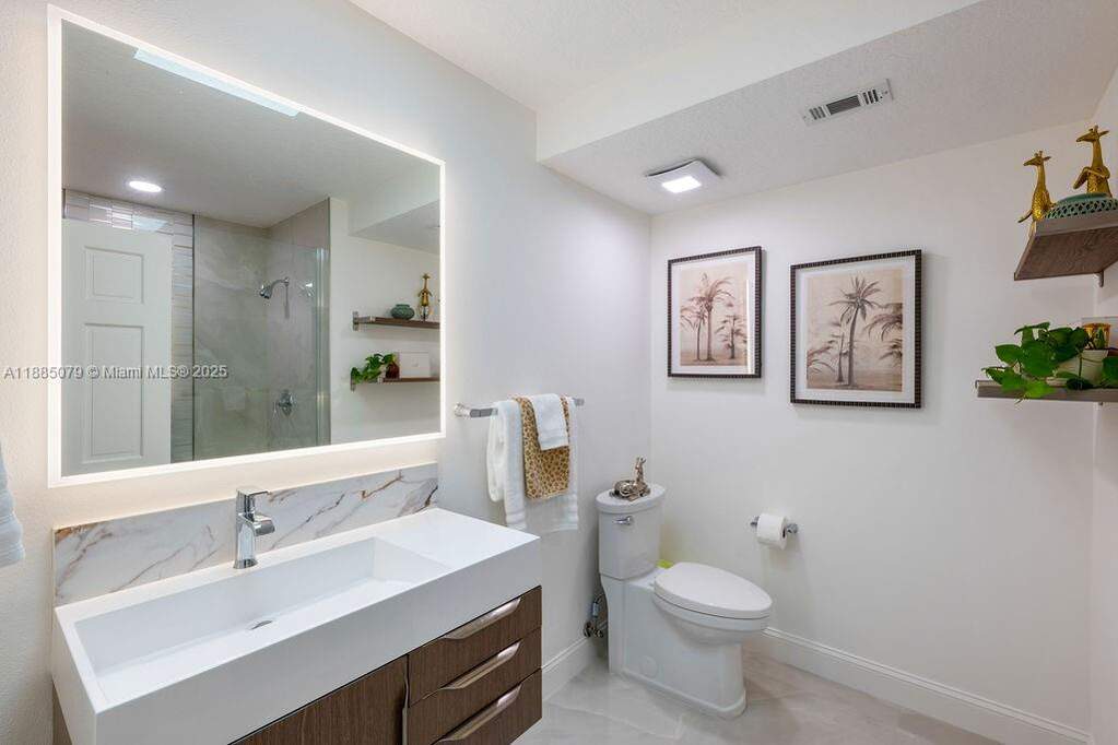 3 Bedroom Single Family Home/House's Image 35