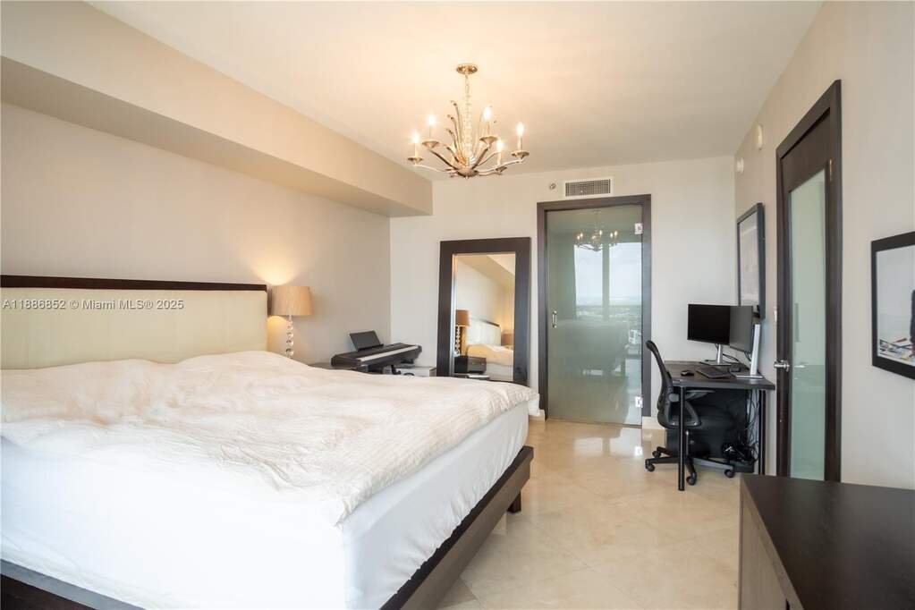 2 Bedroom Apartment/Flat's Image 10