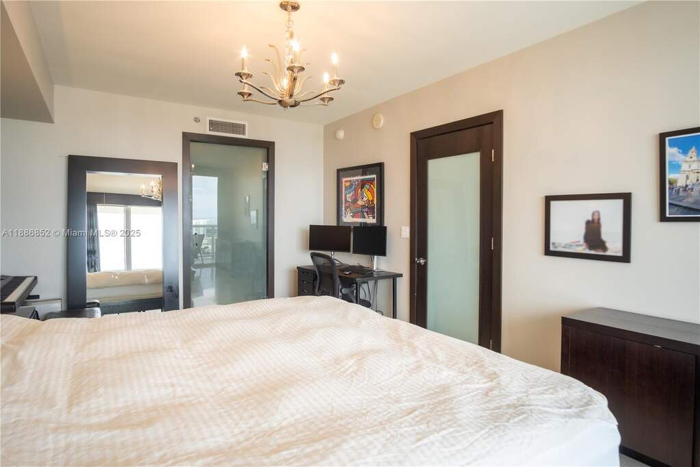 2 Bedroom Apartment/Flat's Image 11