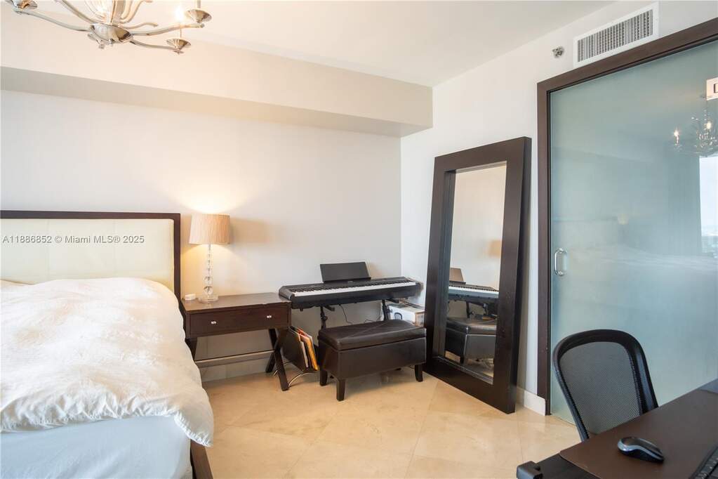 2 Bedroom Apartment/Flat's Image 13