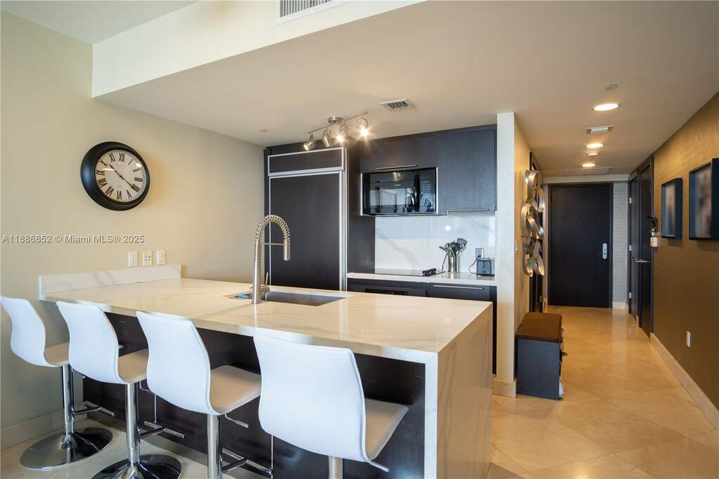 2 Bedroom Apartment/Flat's Image 3