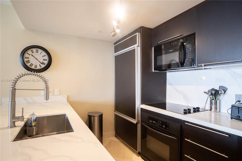 2 Bedroom Apartment/Flat's Image 4