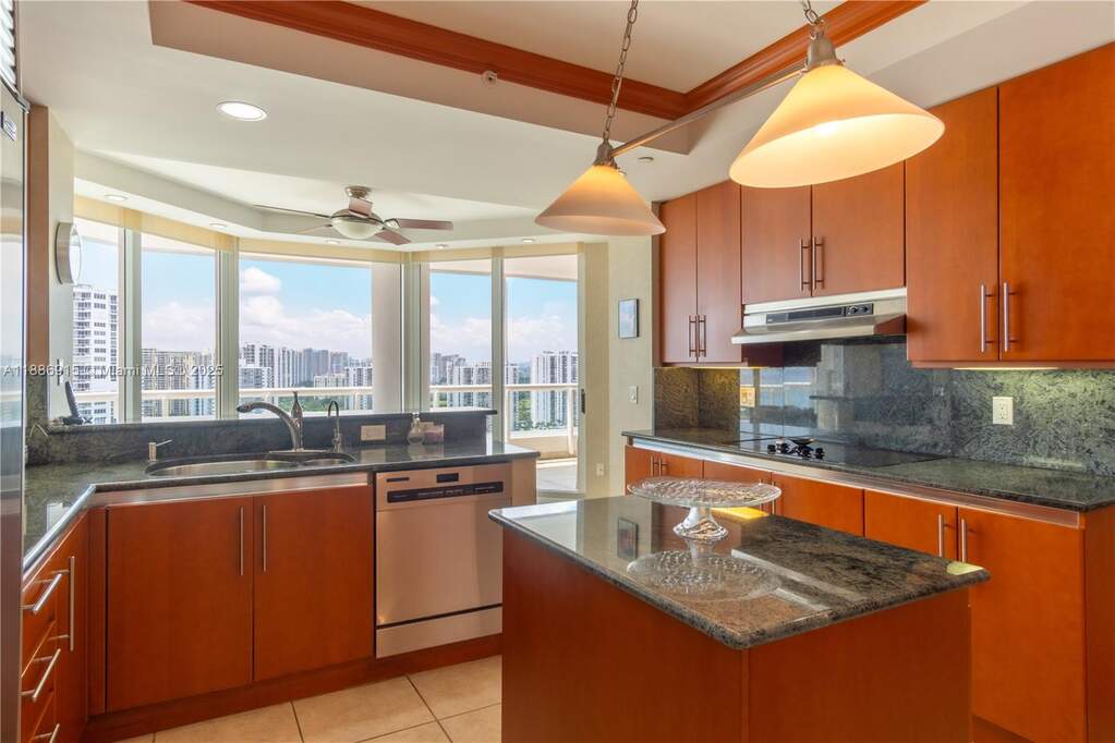 3 Bedroom Apartment/Flat's Image 7