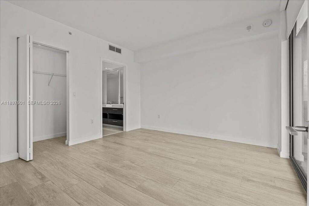 2 Bedroom Apartment/Flat's Image 8