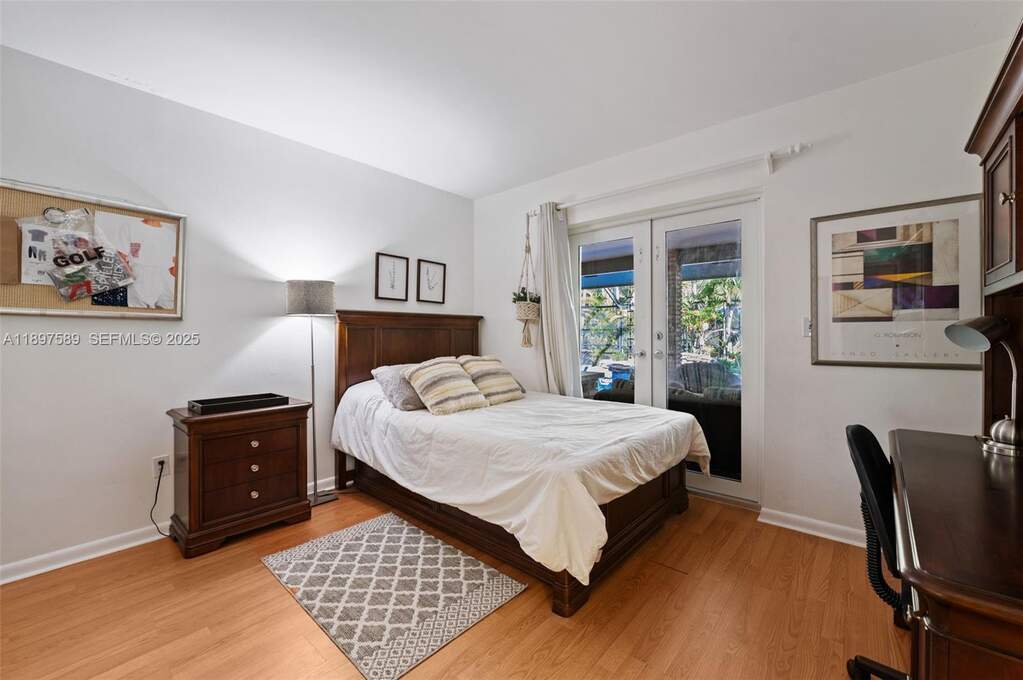 5 Bedroom Single Family Home/House's Image 22