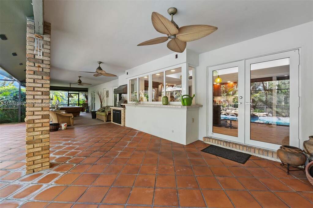 5 Bedroom Single Family Home/House's Image 31