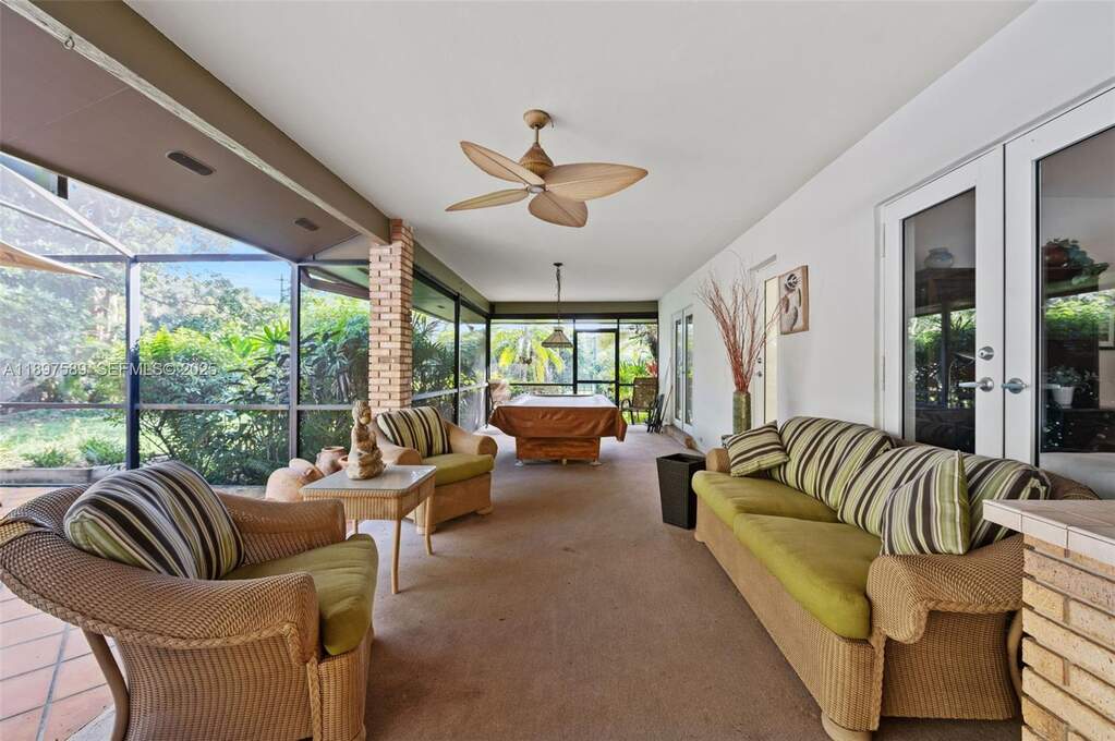5 Bedroom Single Family Home/House's Image 32