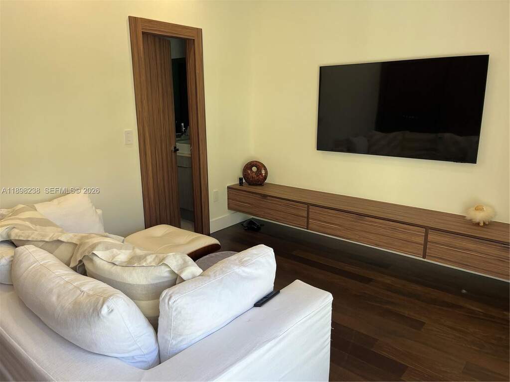 4 Bedroom Villa/Townhouse's Image 39