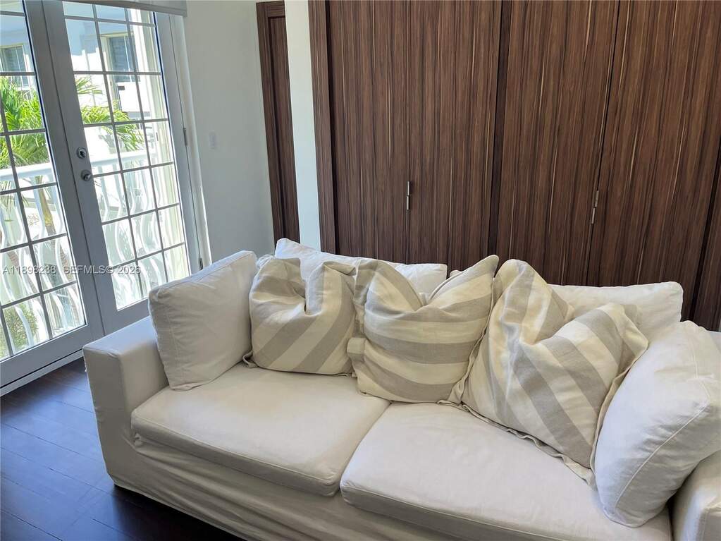 4 Bedroom Villa/Townhouse's Image 41