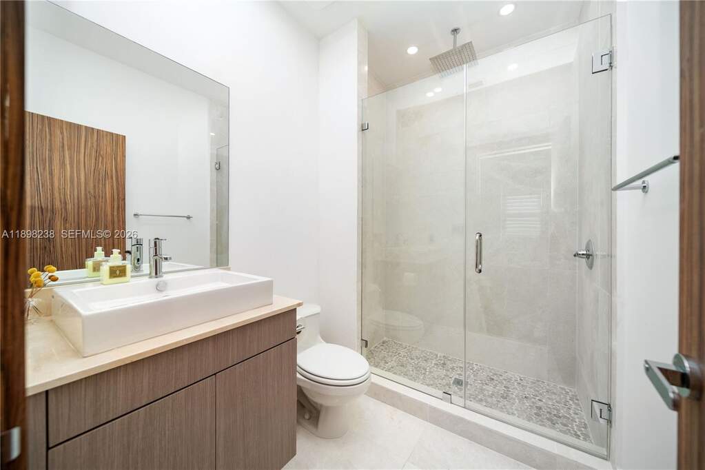 4 Bedroom Villa/Townhouse's Image 47