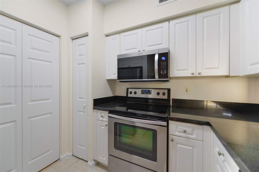 2 Bedroom Apartment/Flat's Image 12