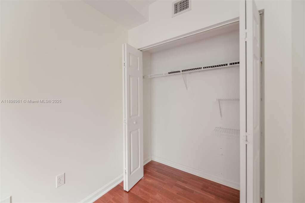 2 Bedroom Apartment/Flat's Image 27