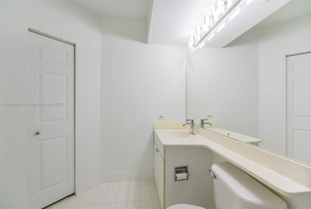 2 Bedroom Apartment/Flat's Image 28