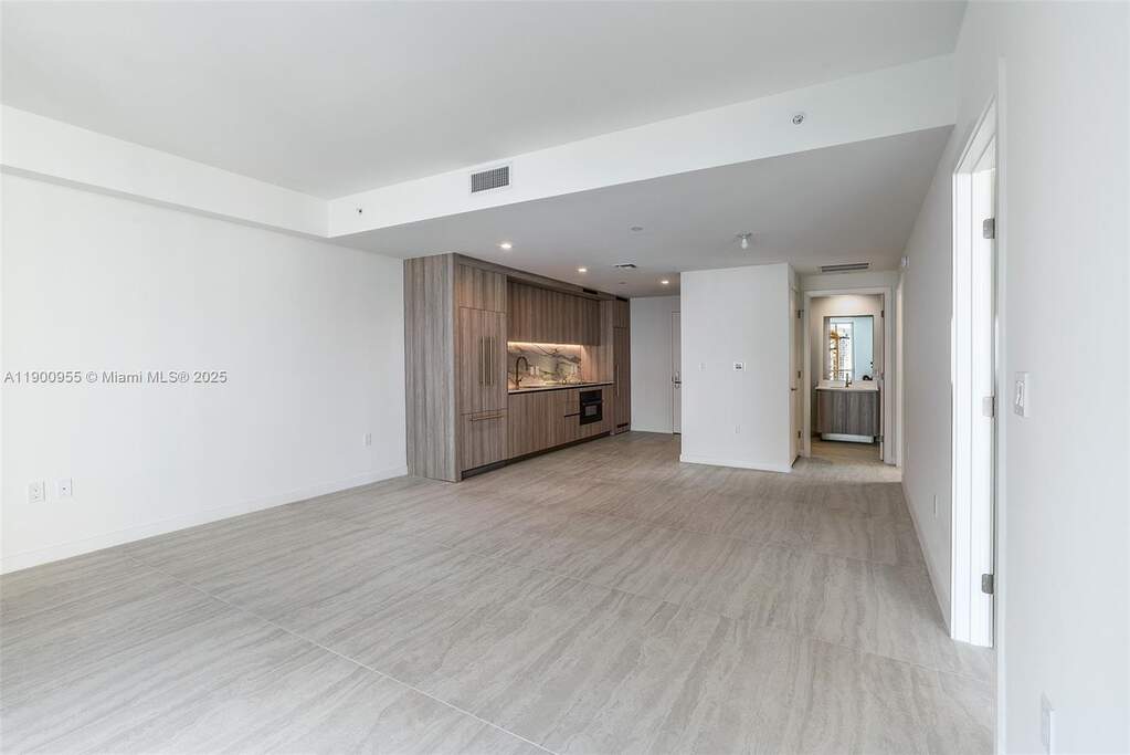 2 Bedroom Apartment/Flat's Image 3
