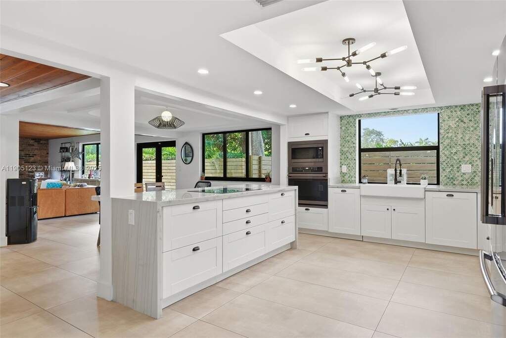 3 Bedroom Single Family Home/House's Image 14