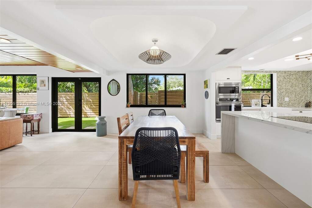 3 Bedroom Single Family Home/House's Image 21