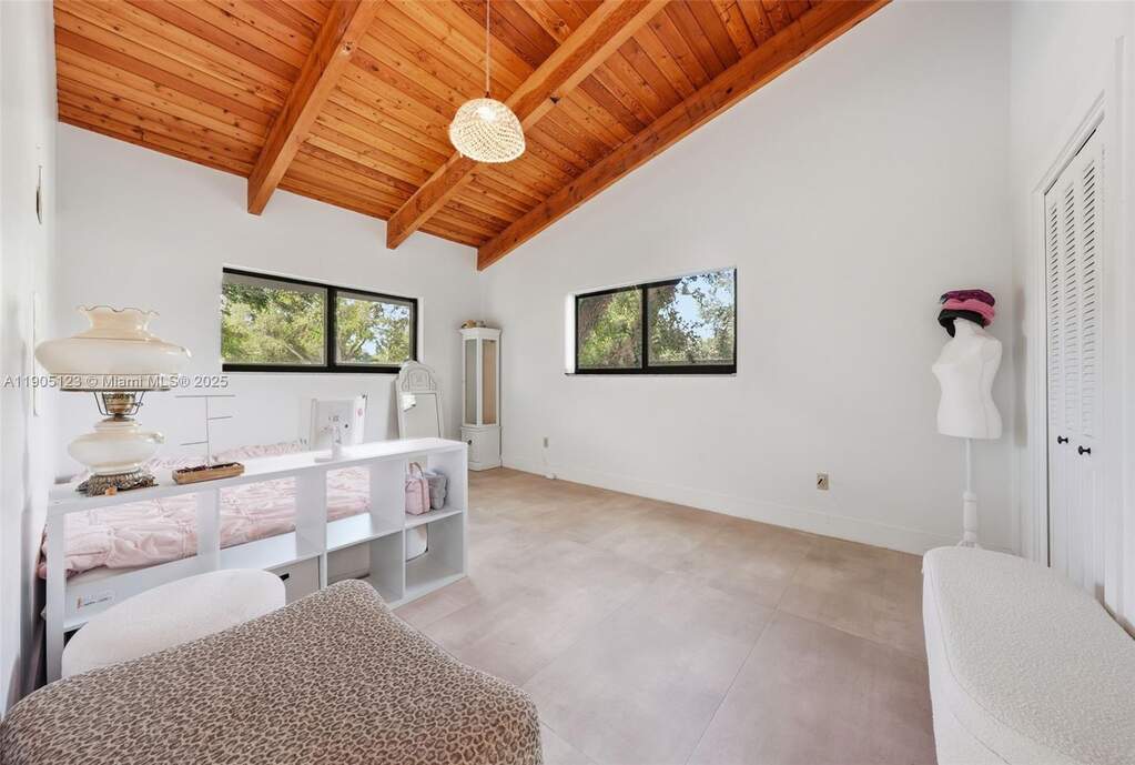 3 Bedroom Single Family Home/House's Image 40