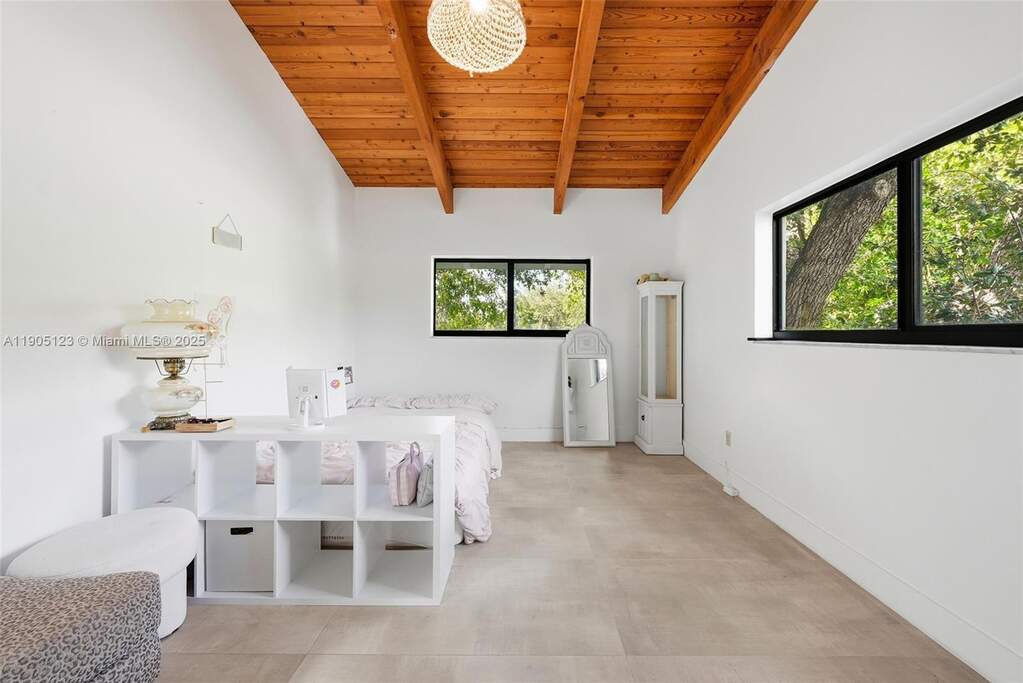 3 Bedroom Single Family Home/House's Image 41